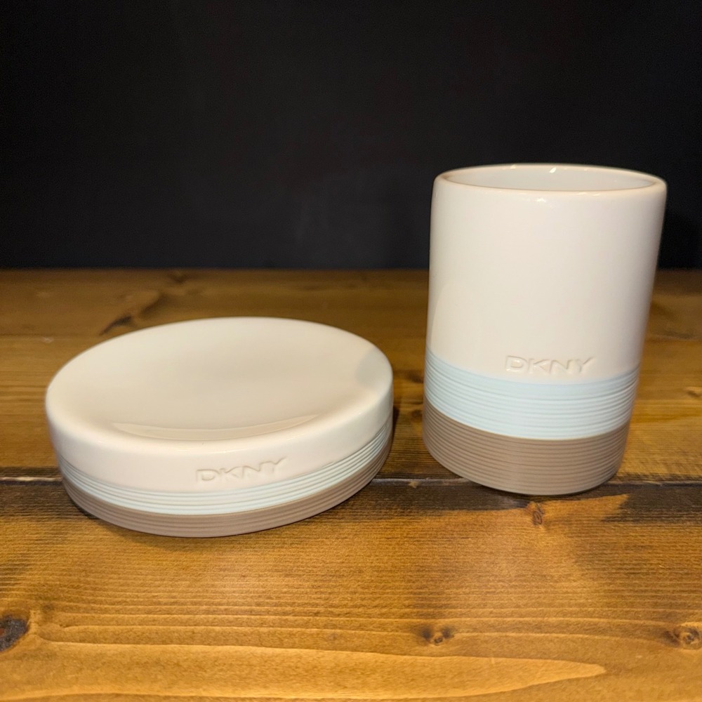 DKNY Home Ceramic Bathroom Vanity Set Soap Dish & Tumbler Blue Taupe Cream
